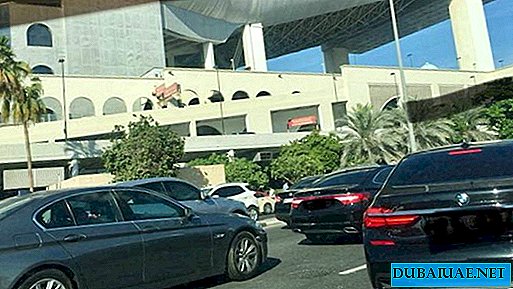 Dubai ficou preso no trânsito no primeiro dia