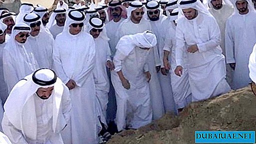 En avskjedseremoni ble holdt i Sharjah med sønnen av herskeren