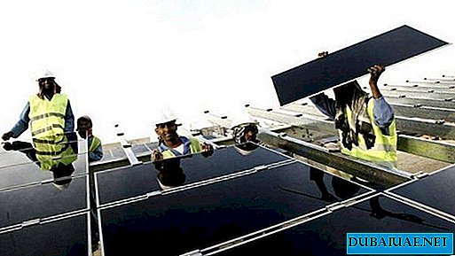 De autoriteiten van Dubai zullen gratis zonnepanelen installeren op de huizen van burgers van het land