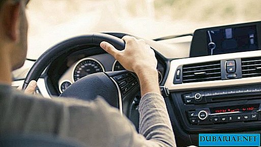 Początkujący kierowcy w Zjednoczonych Emiratach Arabskich ustanowią „nadzór”