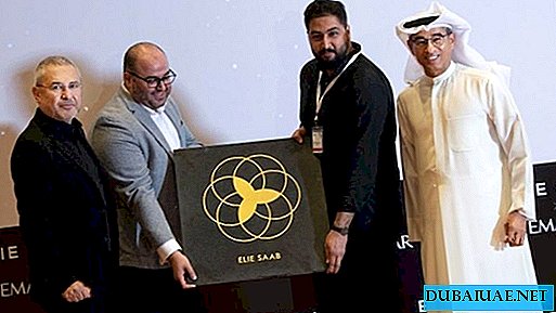Den första stjärnan som ligger på Dubai Walk of Fame
