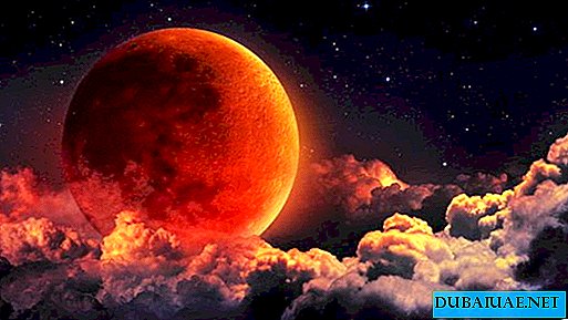 Los residentes de Dubai observarán una rara luna sangrienta