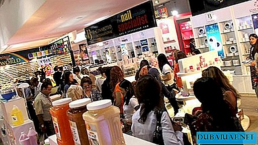 Residentes dos Emirados Árabes Unidos são os principais consumidores de cosméticos da região
