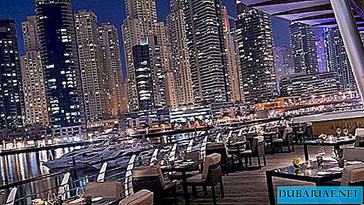 Famoso Yacht Club fecha em Dubai